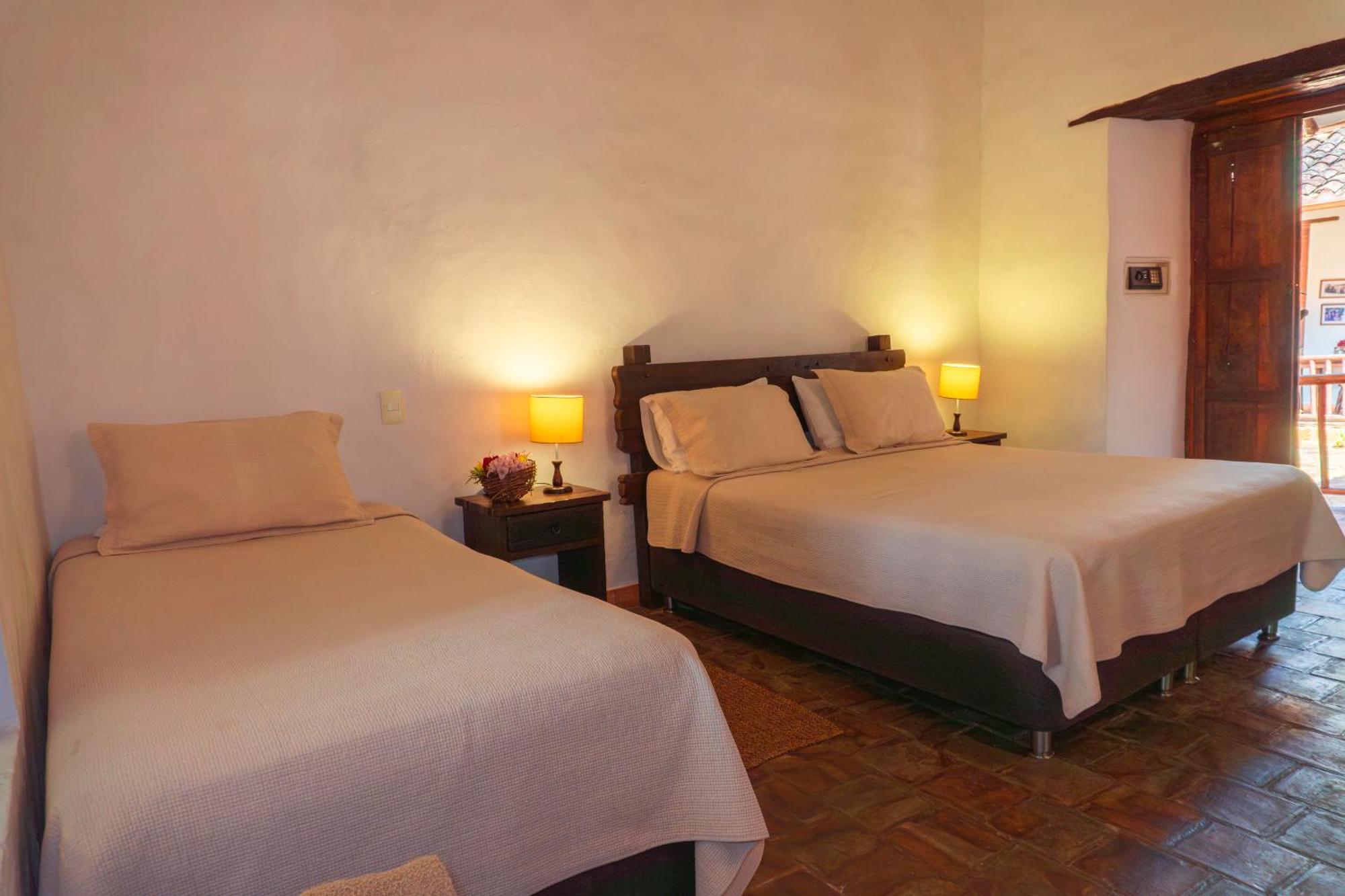 Hotel Hacienda Macedonia Баричара Екстериор снимка