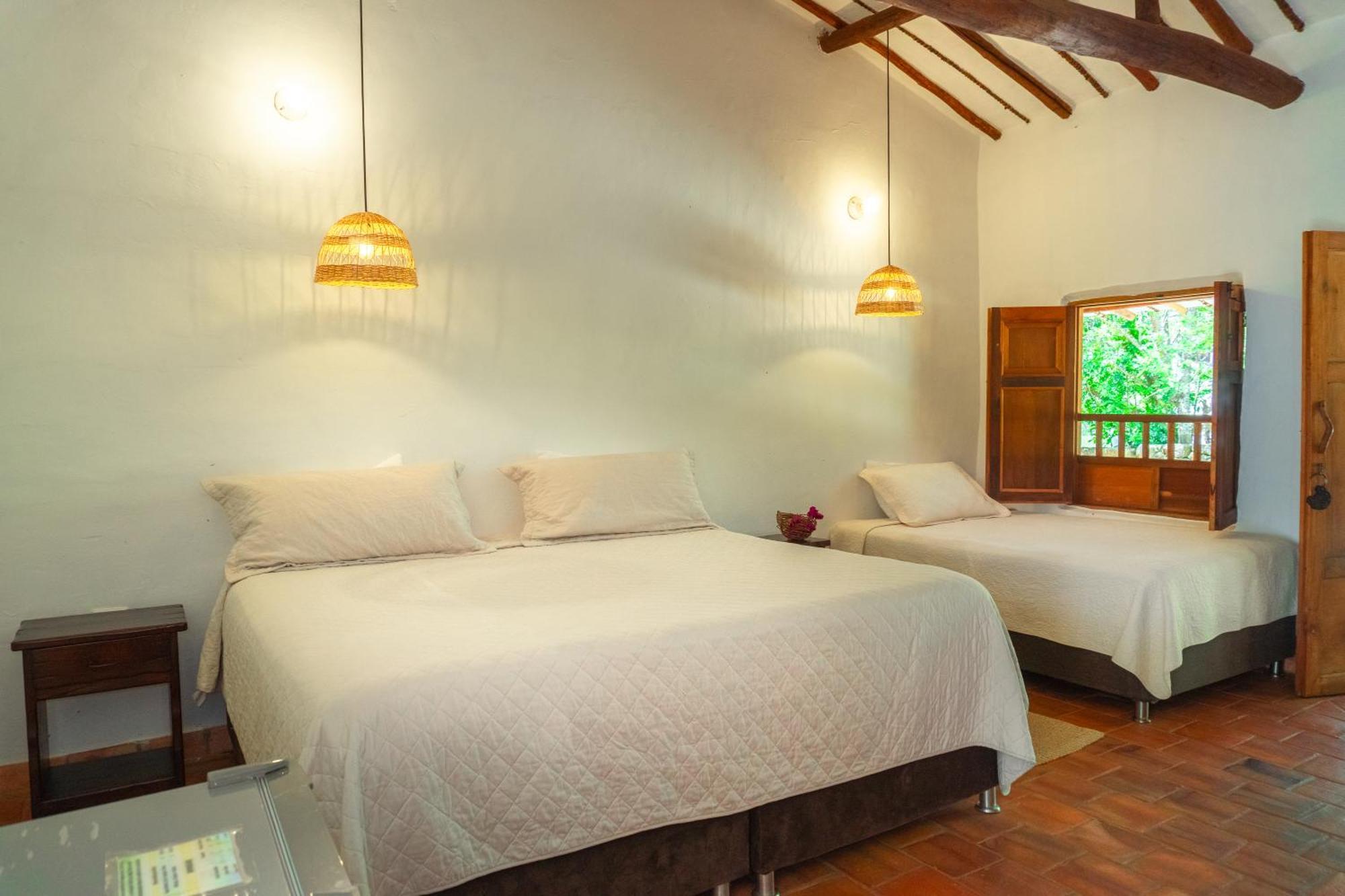 Hotel Hacienda Macedonia Баричара Екстериор снимка