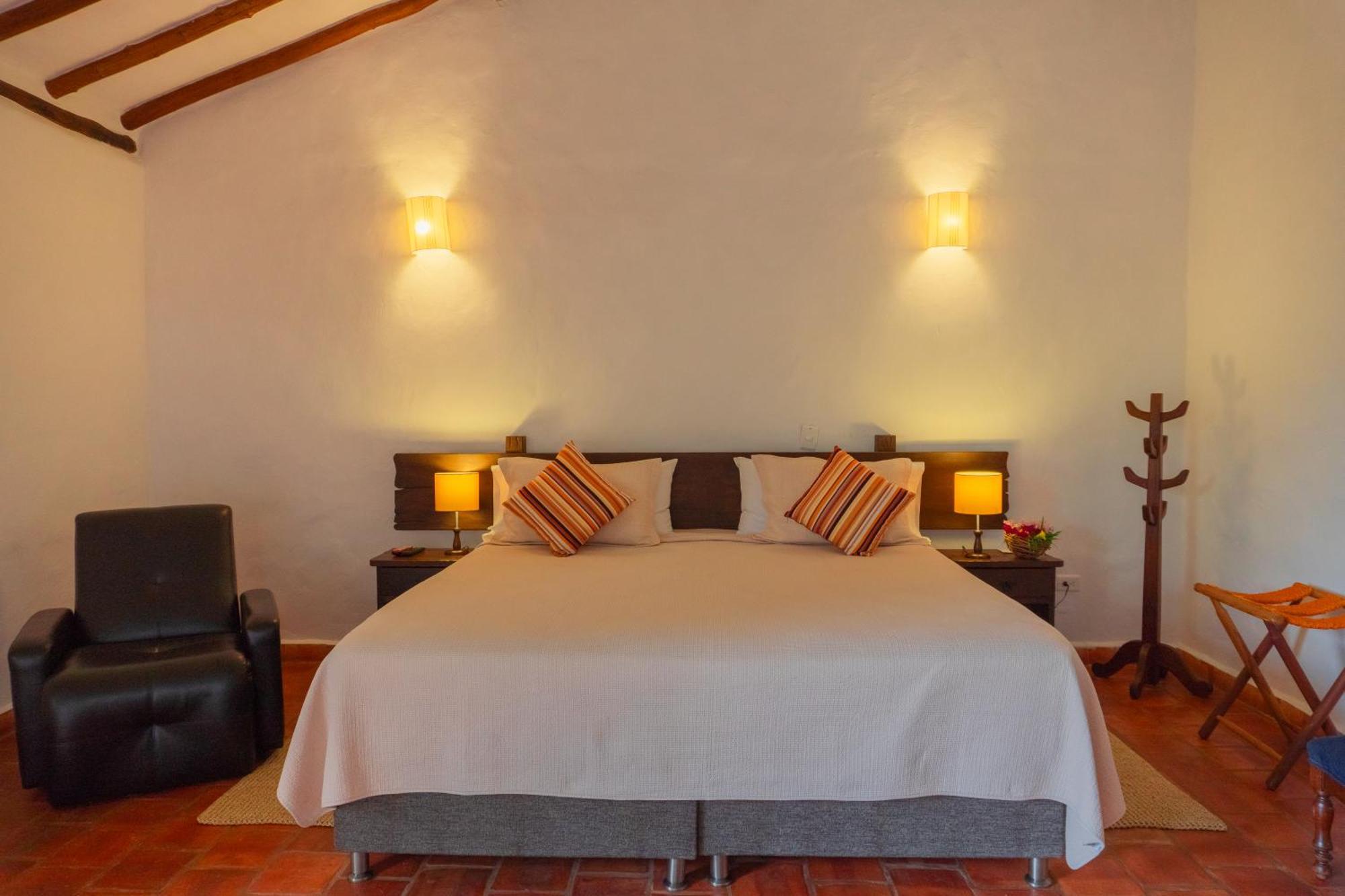 Hotel Hacienda Macedonia Баричара Екстериор снимка