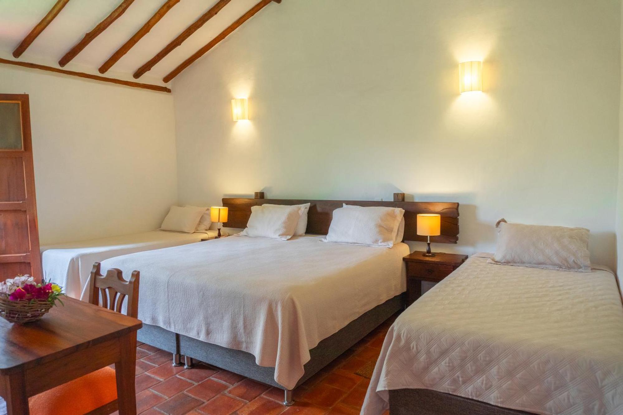 Hotel Hacienda Macedonia Баричара Екстериор снимка