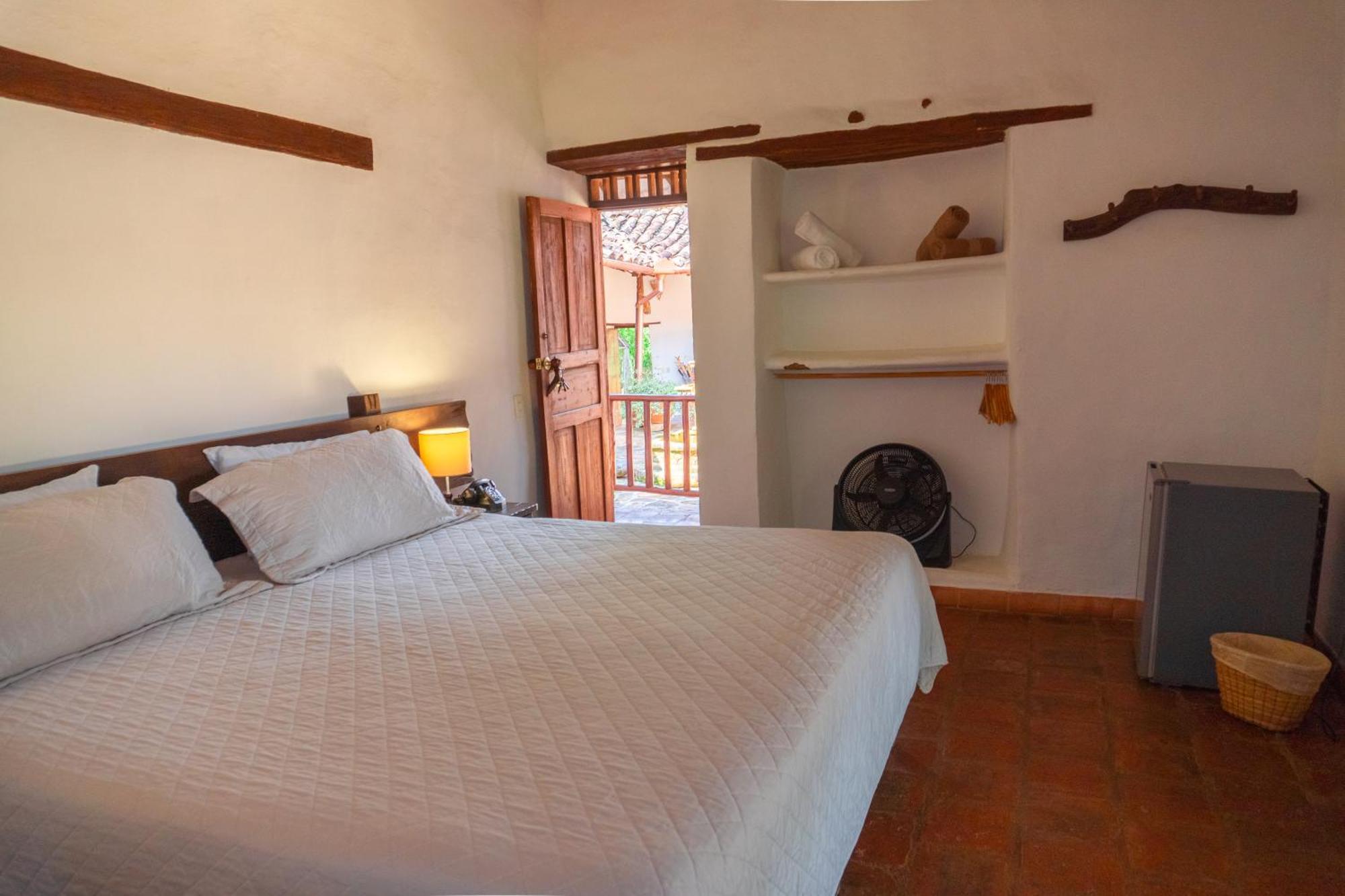 Hotel Hacienda Macedonia Баричара Екстериор снимка