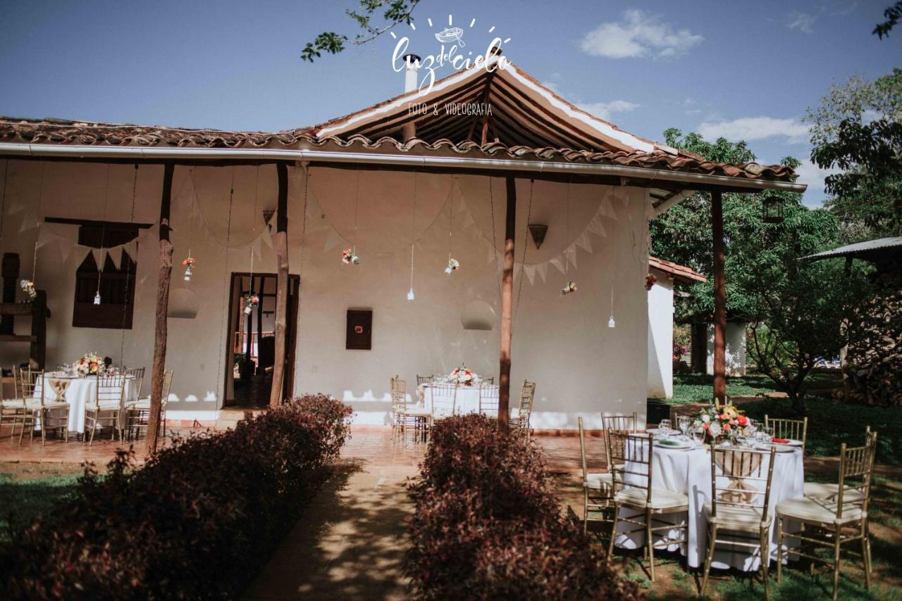 Hotel Hacienda Macedonia Баричара Екстериор снимка