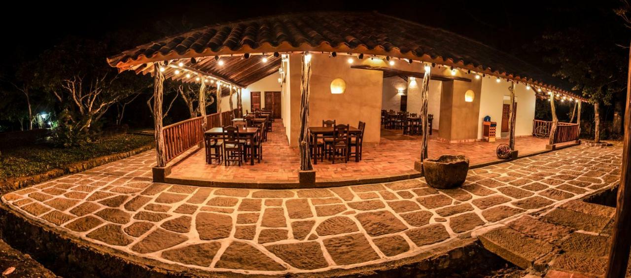 Hotel Hacienda Macedonia Баричара Екстериор снимка